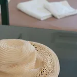 Thalassi מלון